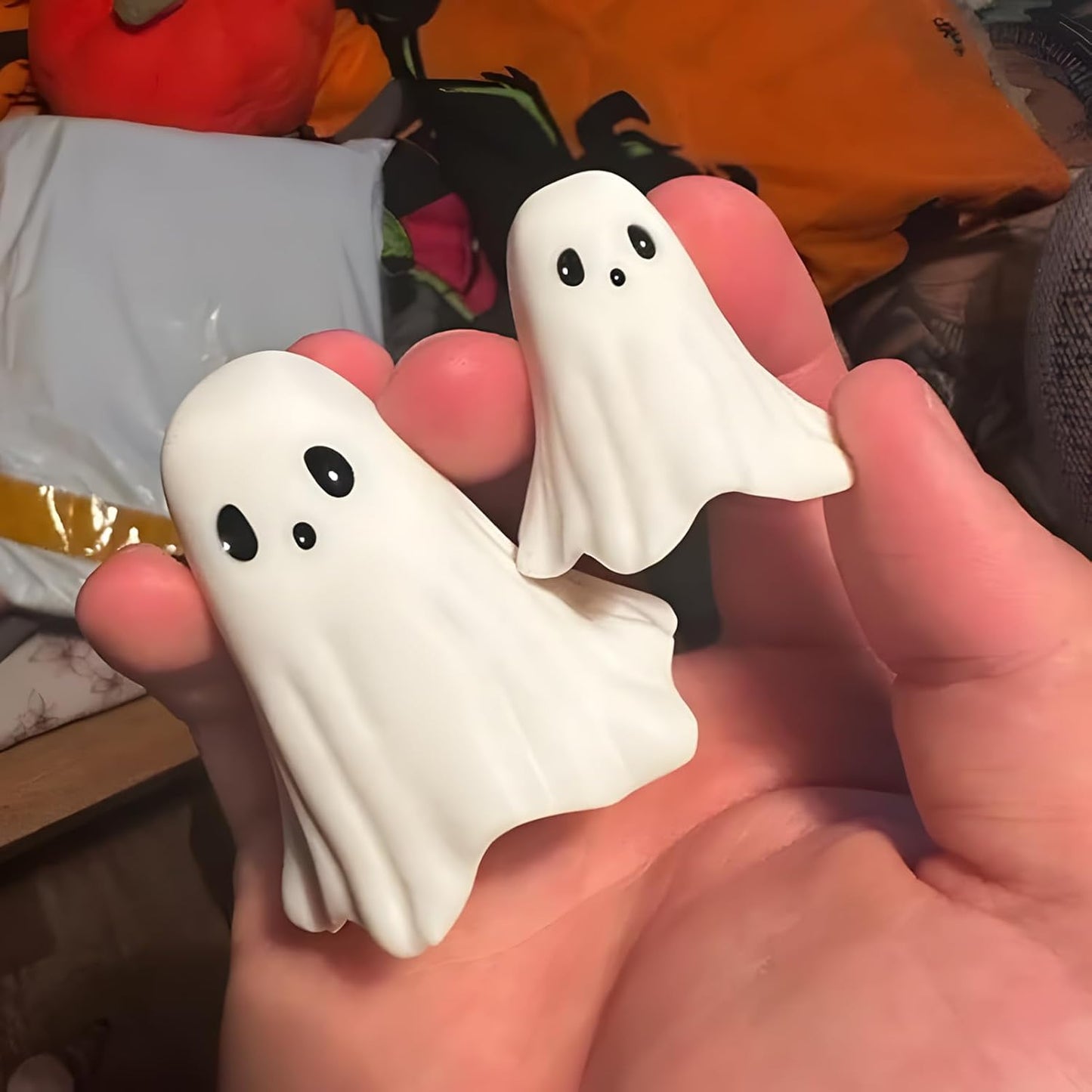 HOTROVEL Halloween Resin Ghost Statue