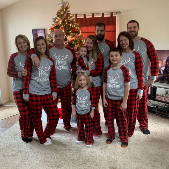 Merry Christmas Antler Letter Print Buffalo Plaid Design Family Matching Pajamas Sets (with Pet Dog Clothes)