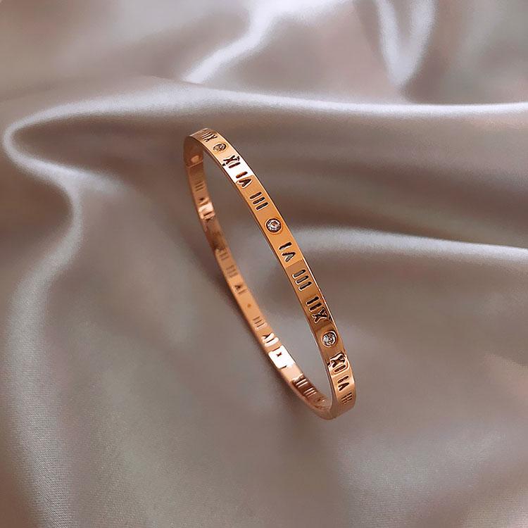 Roman Numerals Simple Bracelet