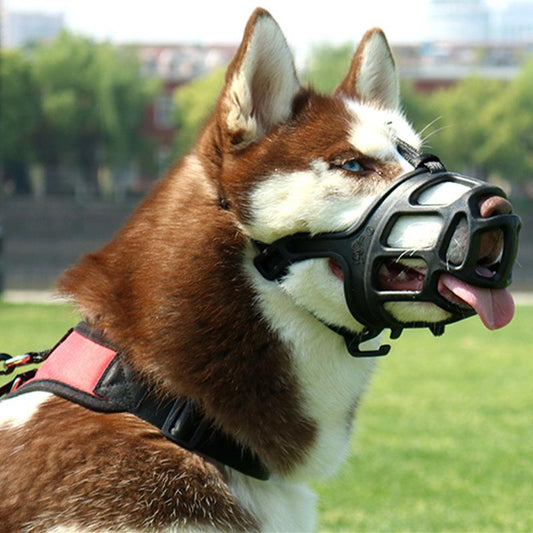 ADJUSTABLE ANTI-BITE PET MUZZLE