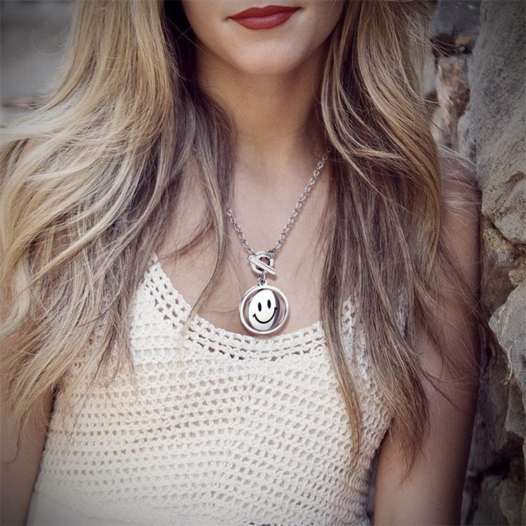 MLYJ 360° Rotating Smiley Necklace